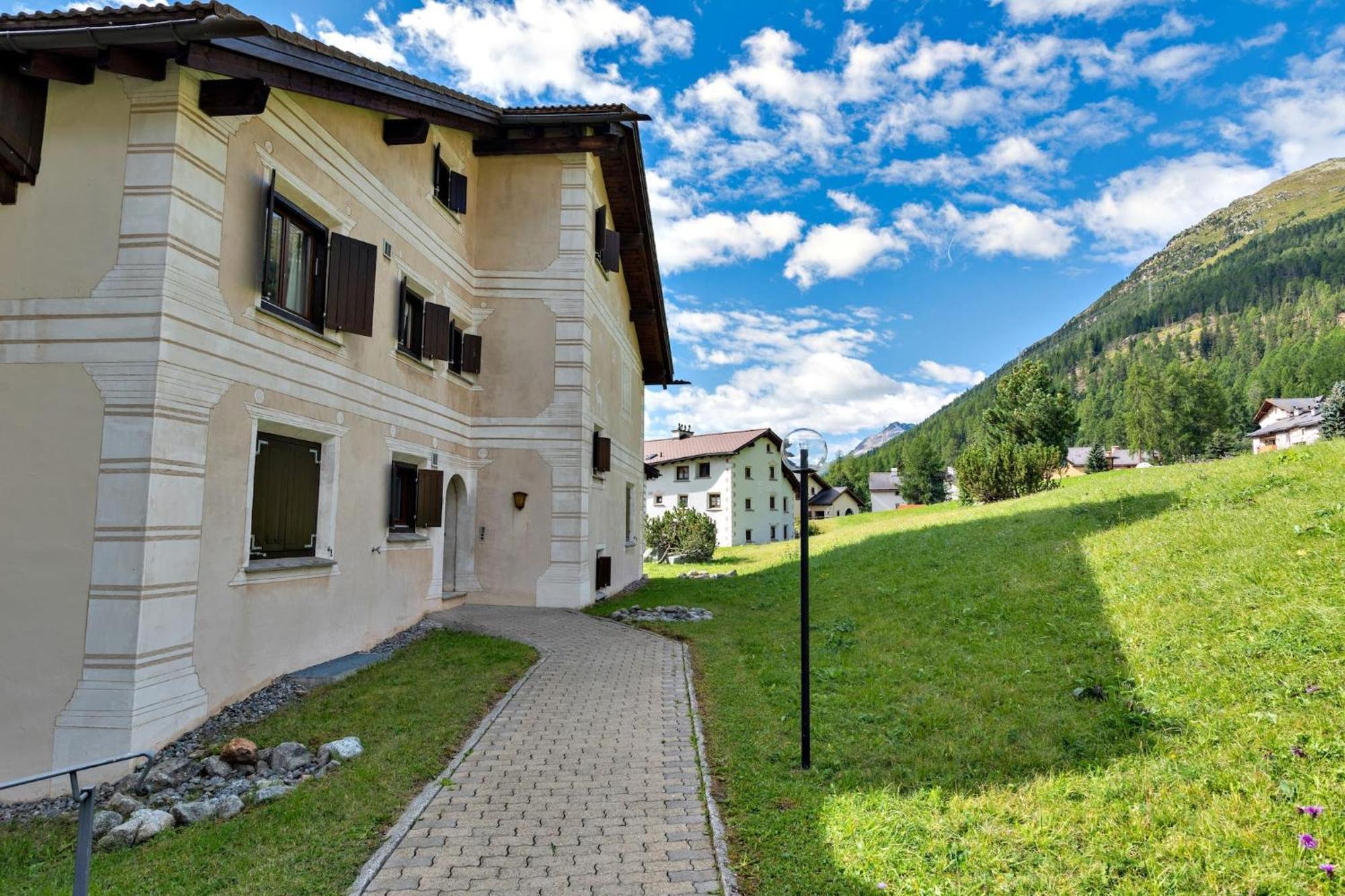 Ferienwohnung Chesa Panorama B - La Punt Exterior foto